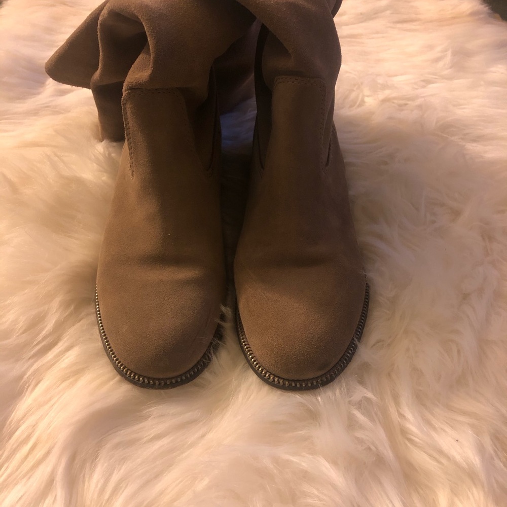 Knew boots - Picture 7 of 8